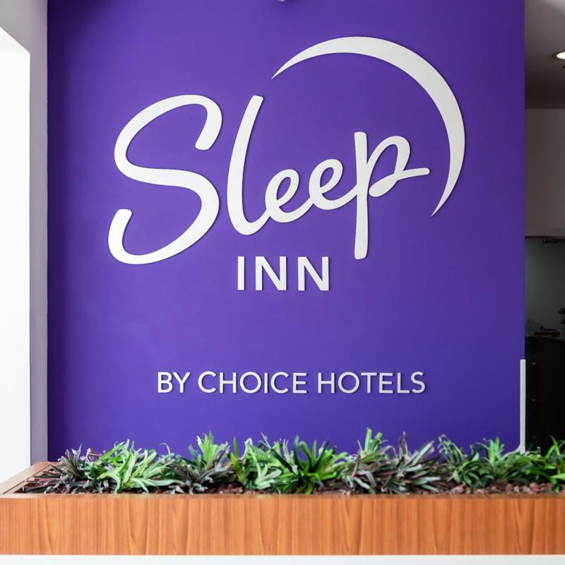Sleep Inn Leon Antares Exteriör bild