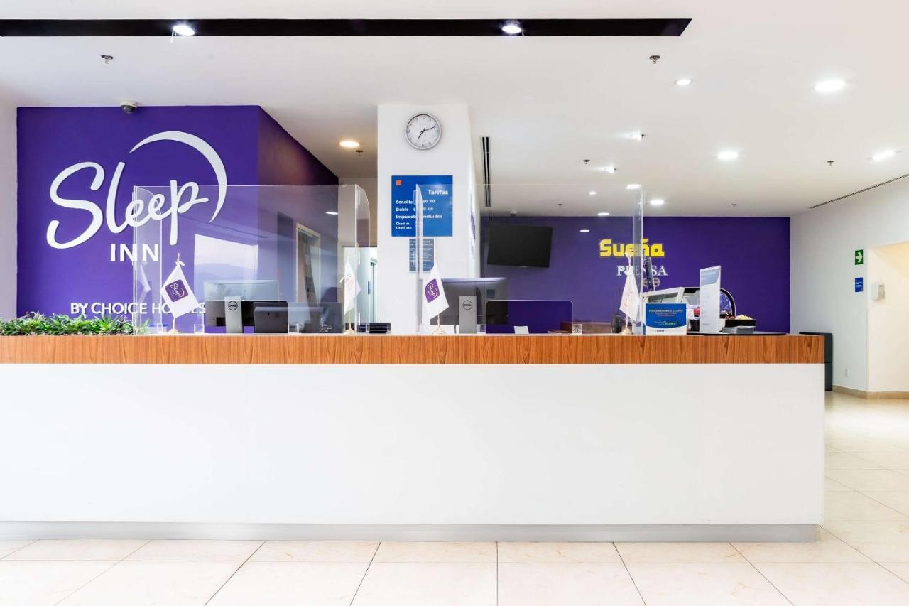 Sleep Inn Leon Antares Exteriör bild