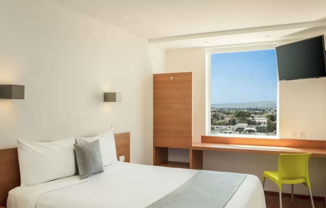 Sleep Inn Leon Antares Exteriör bild